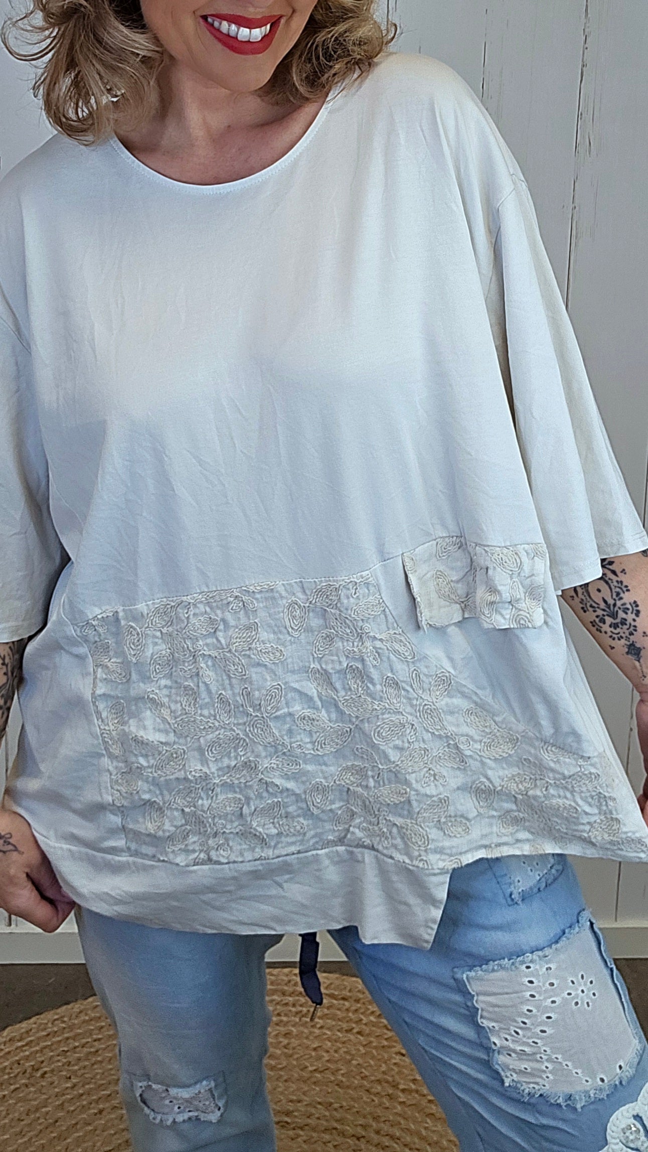 Lene topp med blondepanel beige