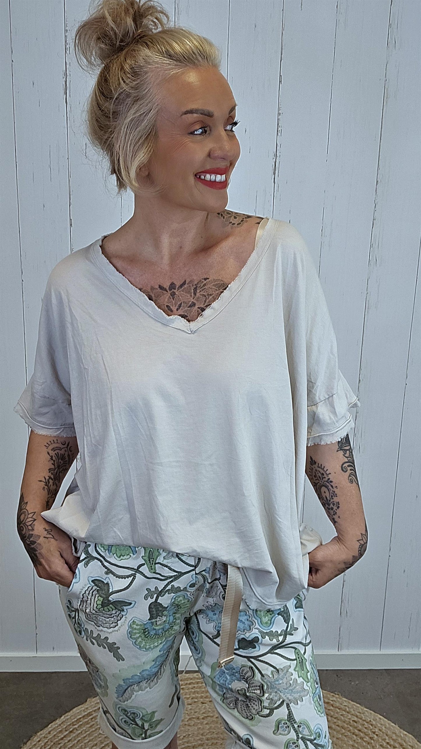 Basic Topp med V-hals beige