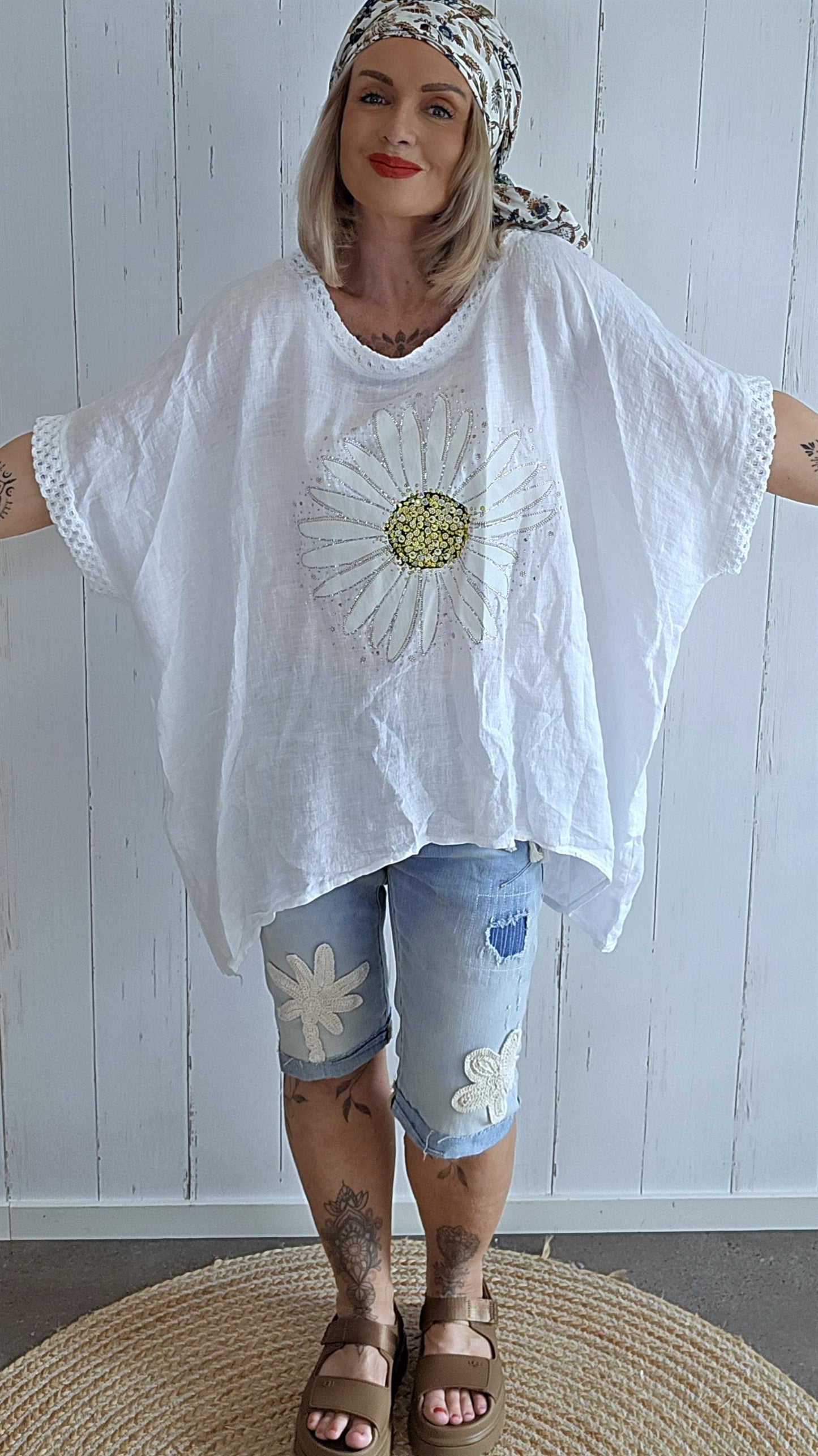 Lin Topp med Blomsterprint hvit