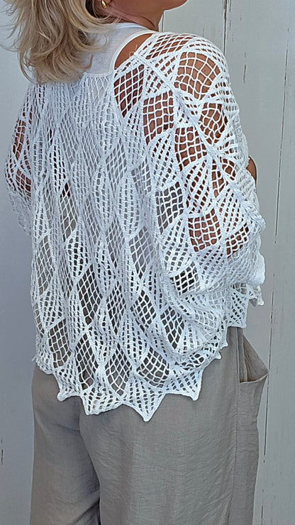 Clara ponchotopp heklet hvit