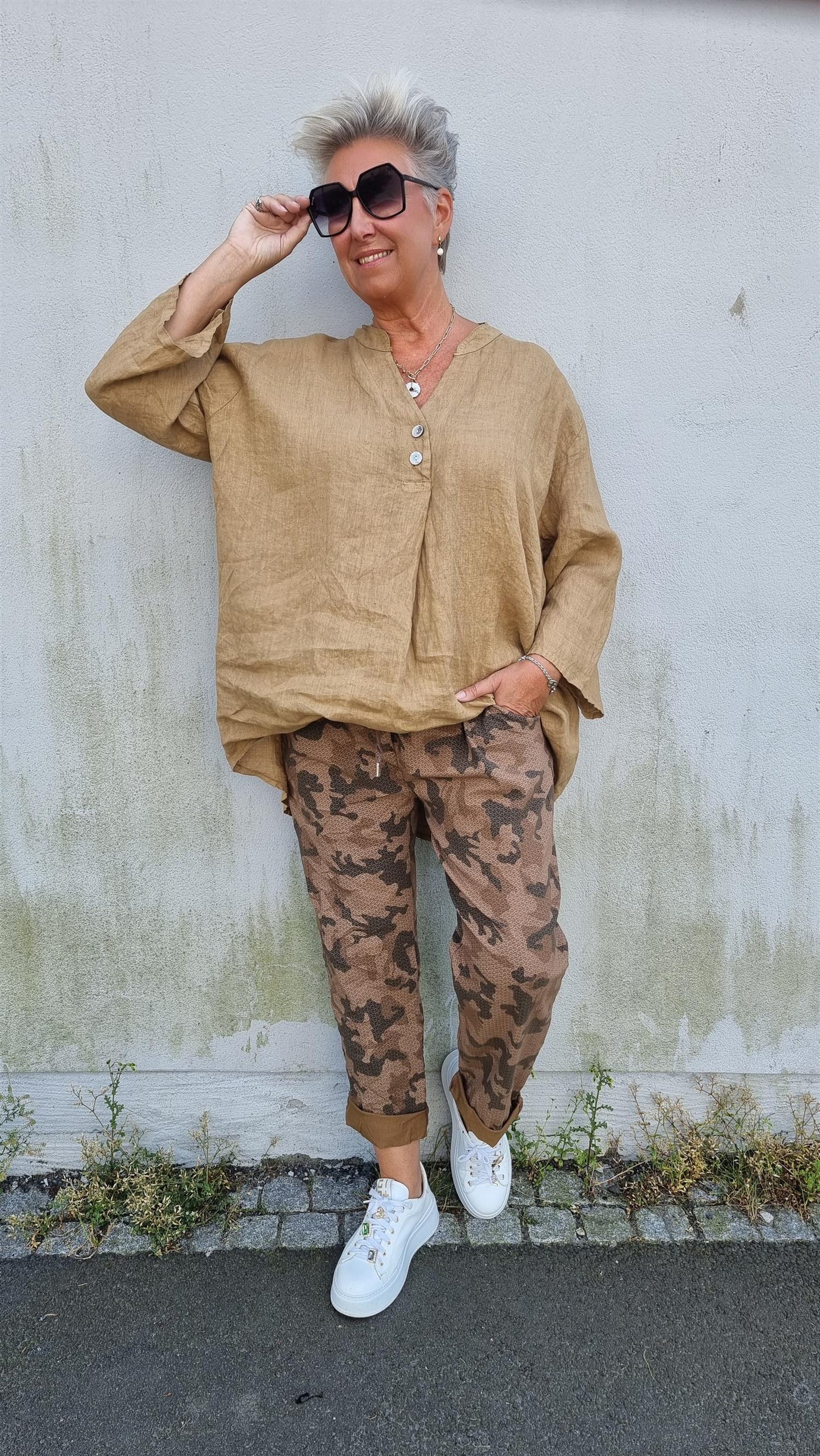 Sofia camo bukse camel