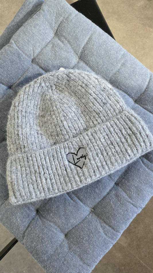 Love Beanie lysegrå
