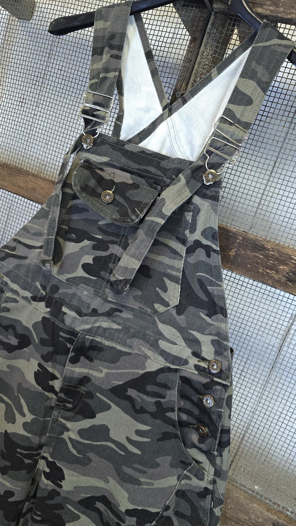 Vega camo snekkerbukse med barrelfasong