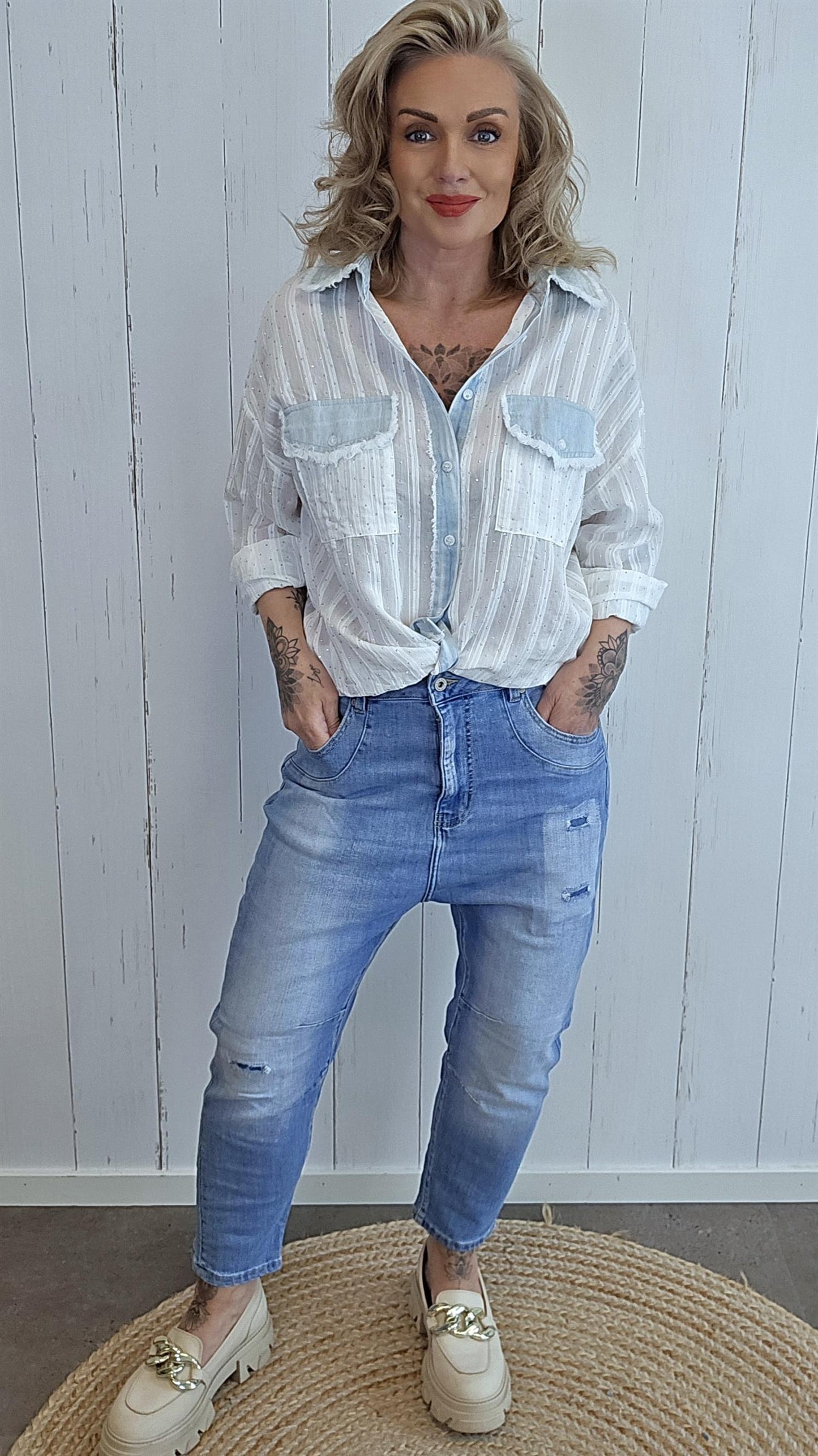 Daisy denim bukse med slitasjedetaljer