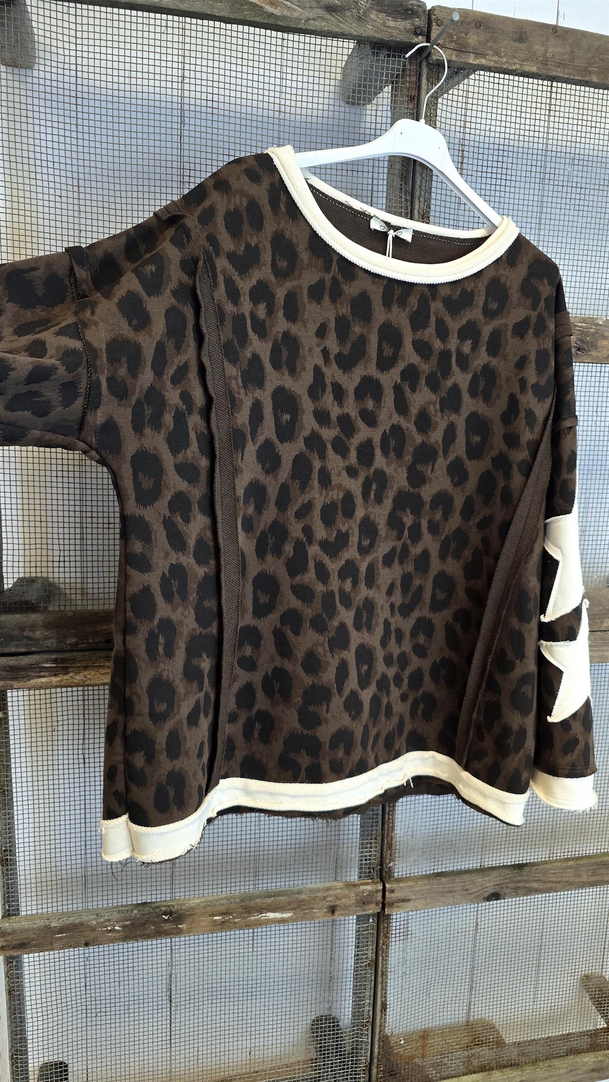 Stella leopardgenser med stjerne brun