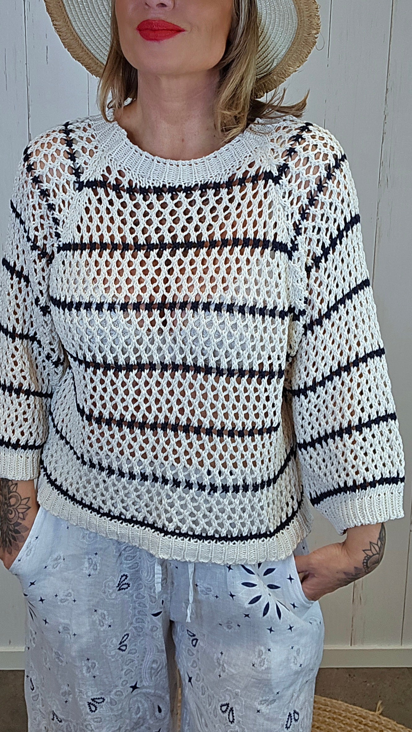 Luna strikkegenser med hullmønster beige