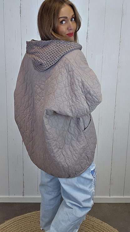 Pernille quiltet jakke taupe
