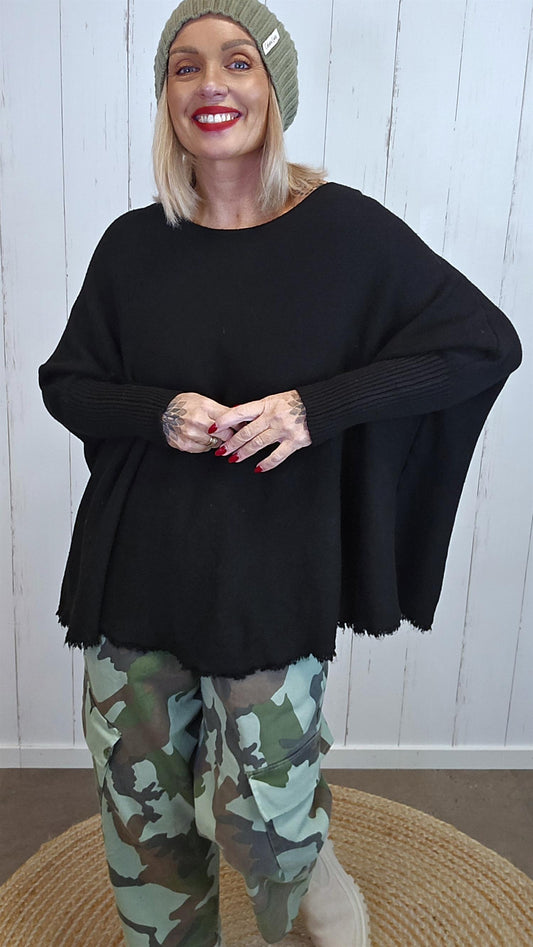 Olivia oversized genser med båthals og frynsekant
