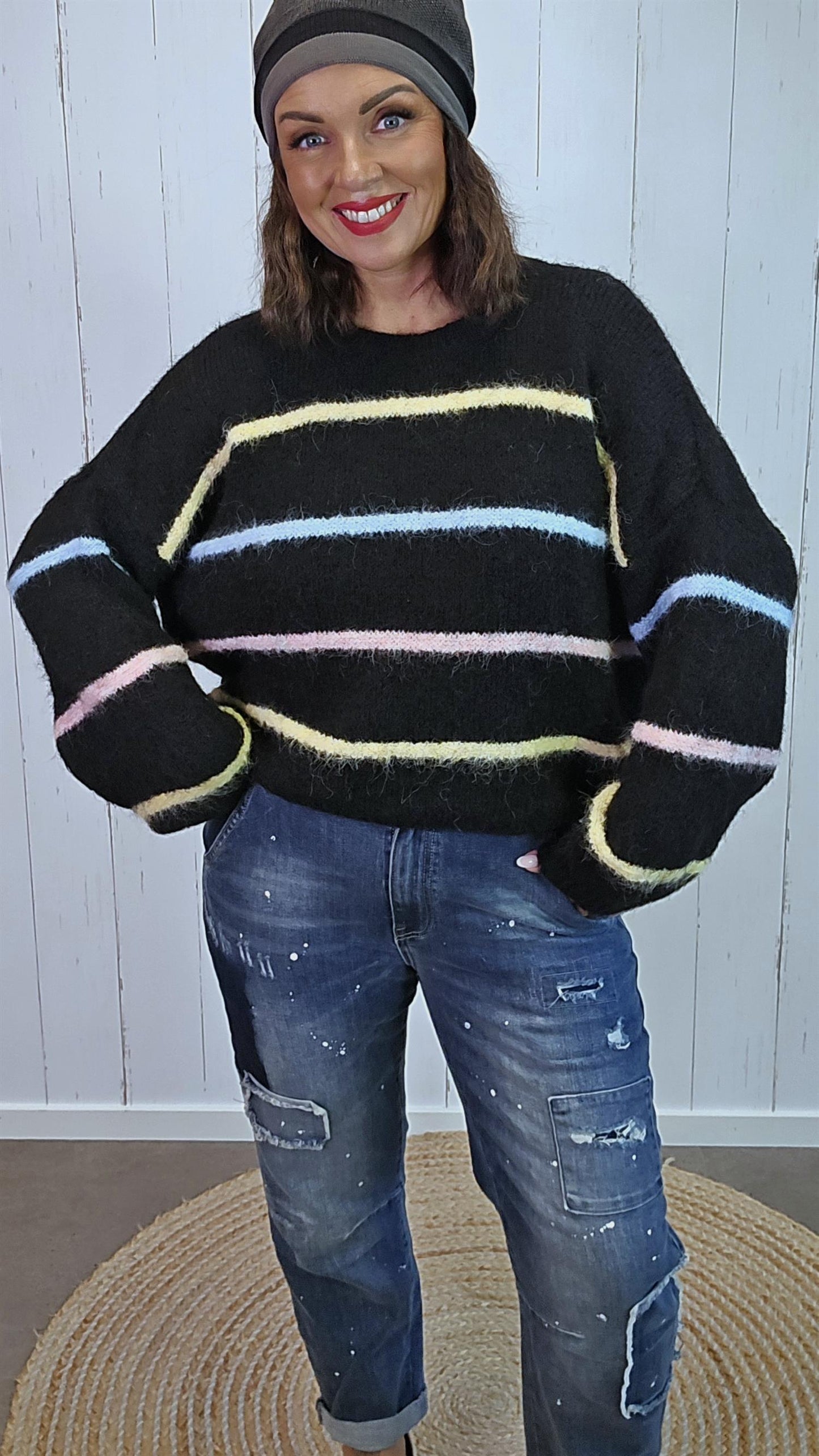 Hedda strikkegenser svart