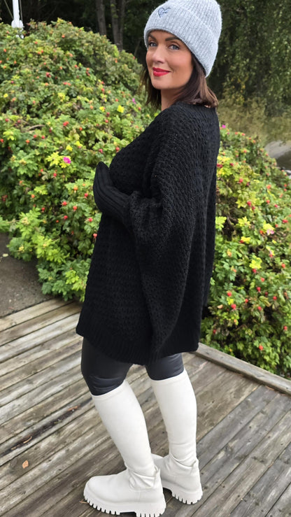 Inez baggy genser svart