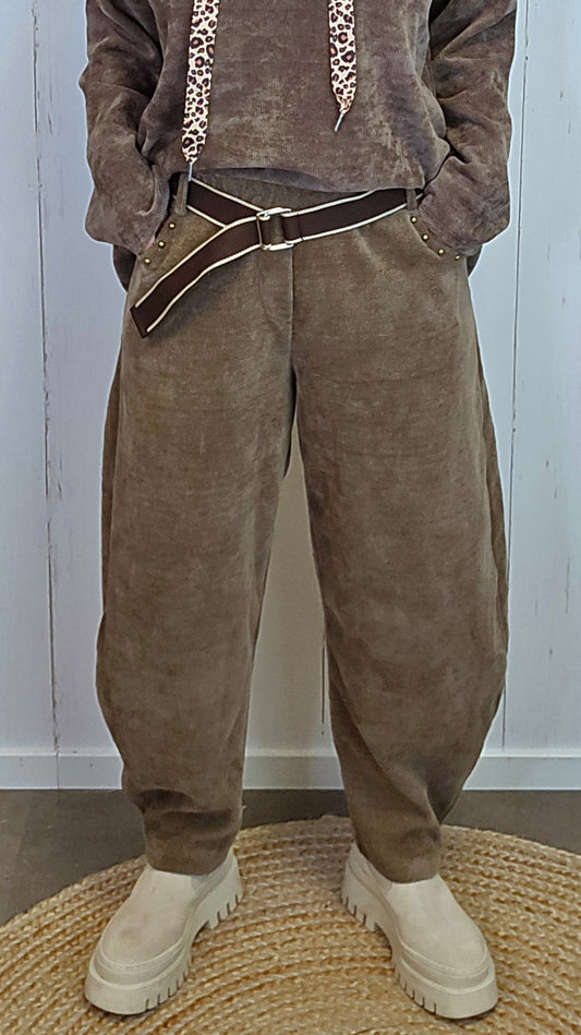 Zoe minikordbukse i barrel-modell taupe