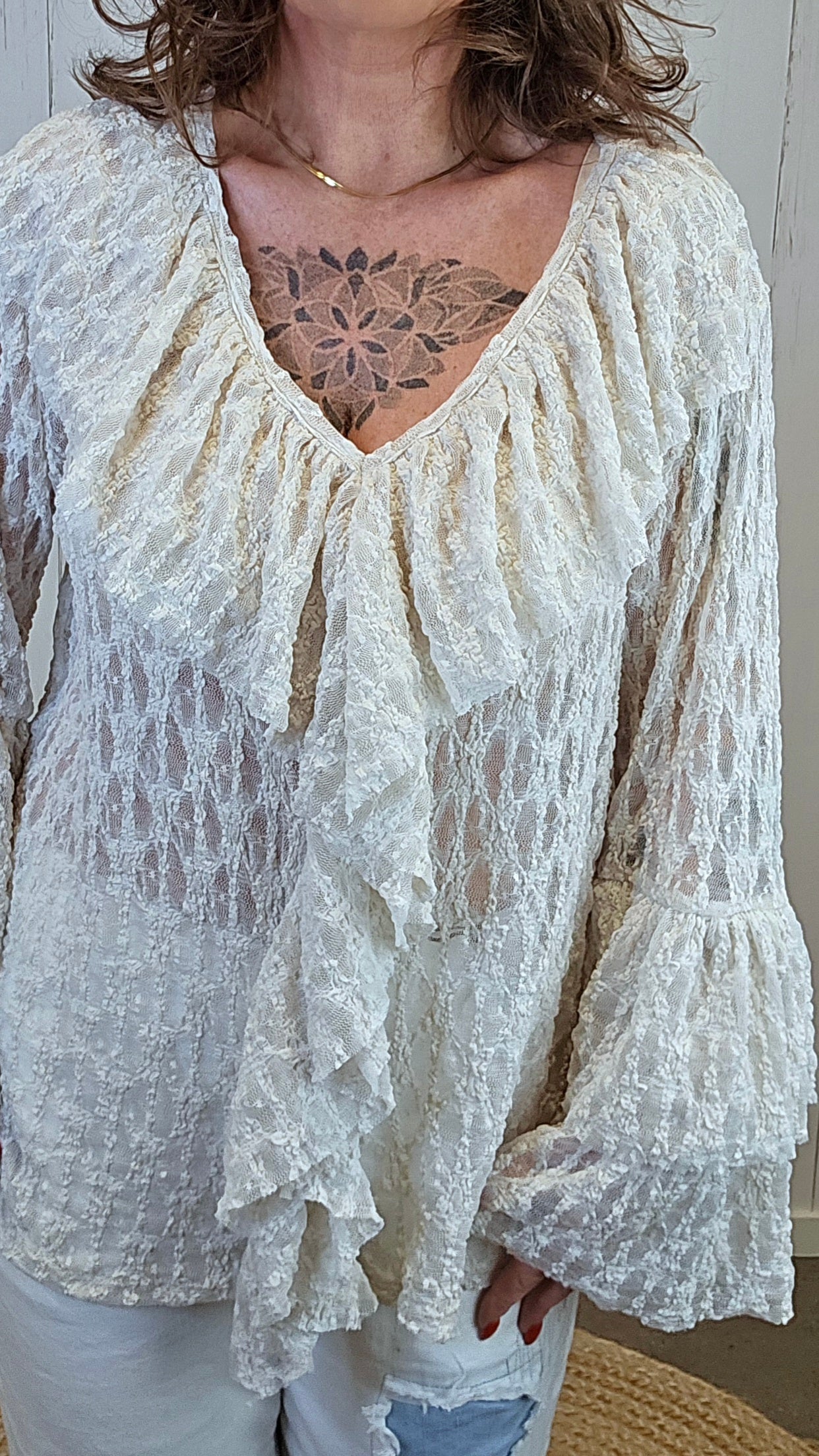 Ingrid beige volangtopp