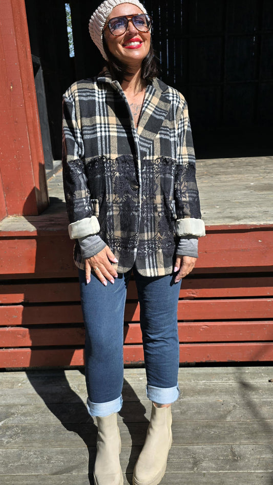 Jennifer blazer med blonder
