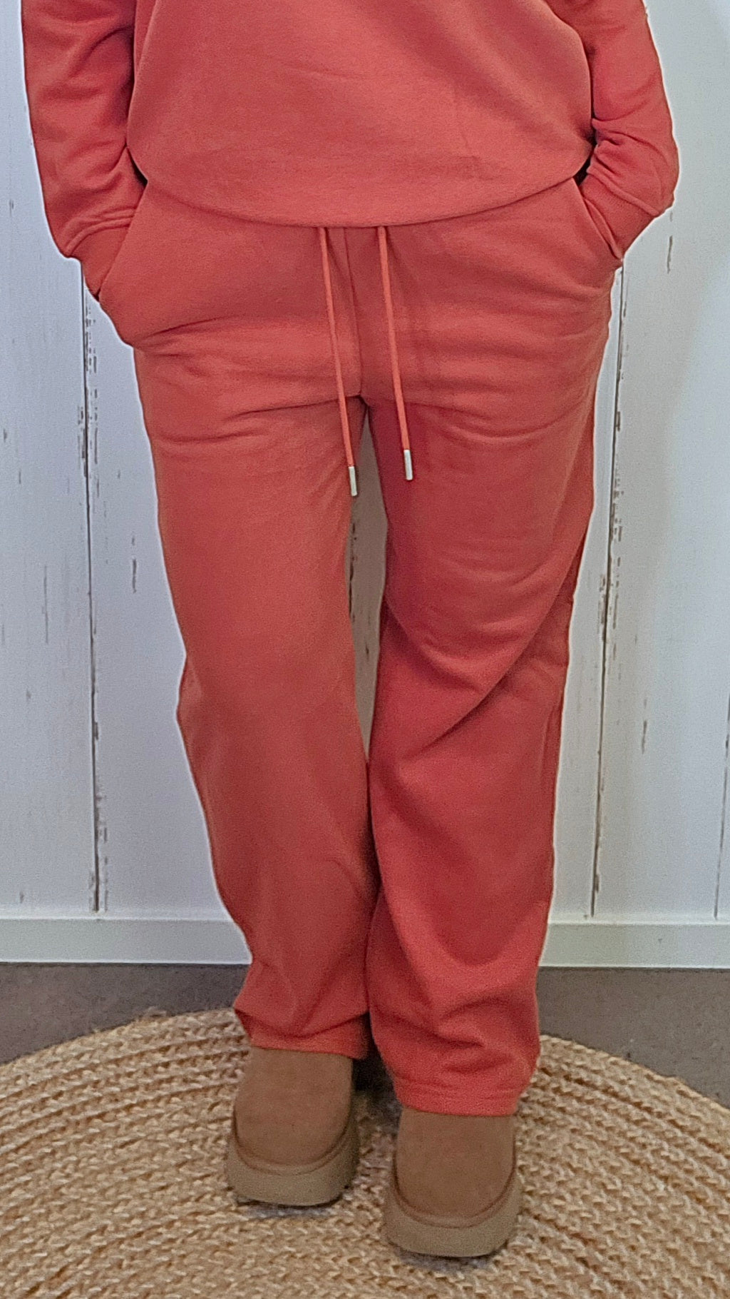 Caroline Joggesett orangerød