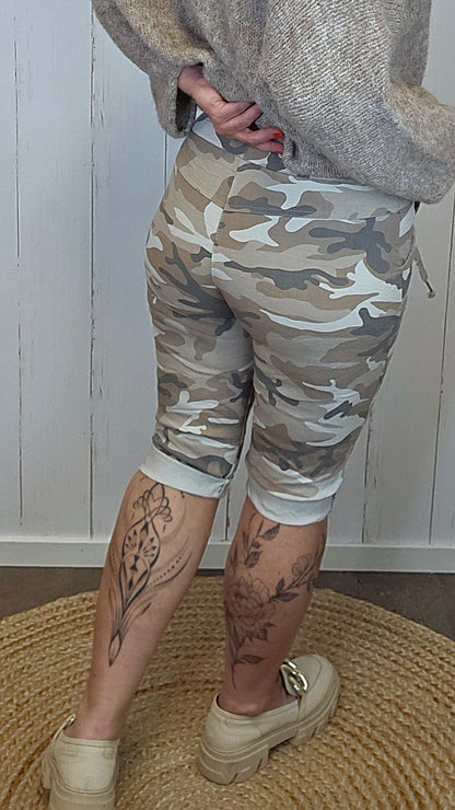 Amara shorts camo Beige