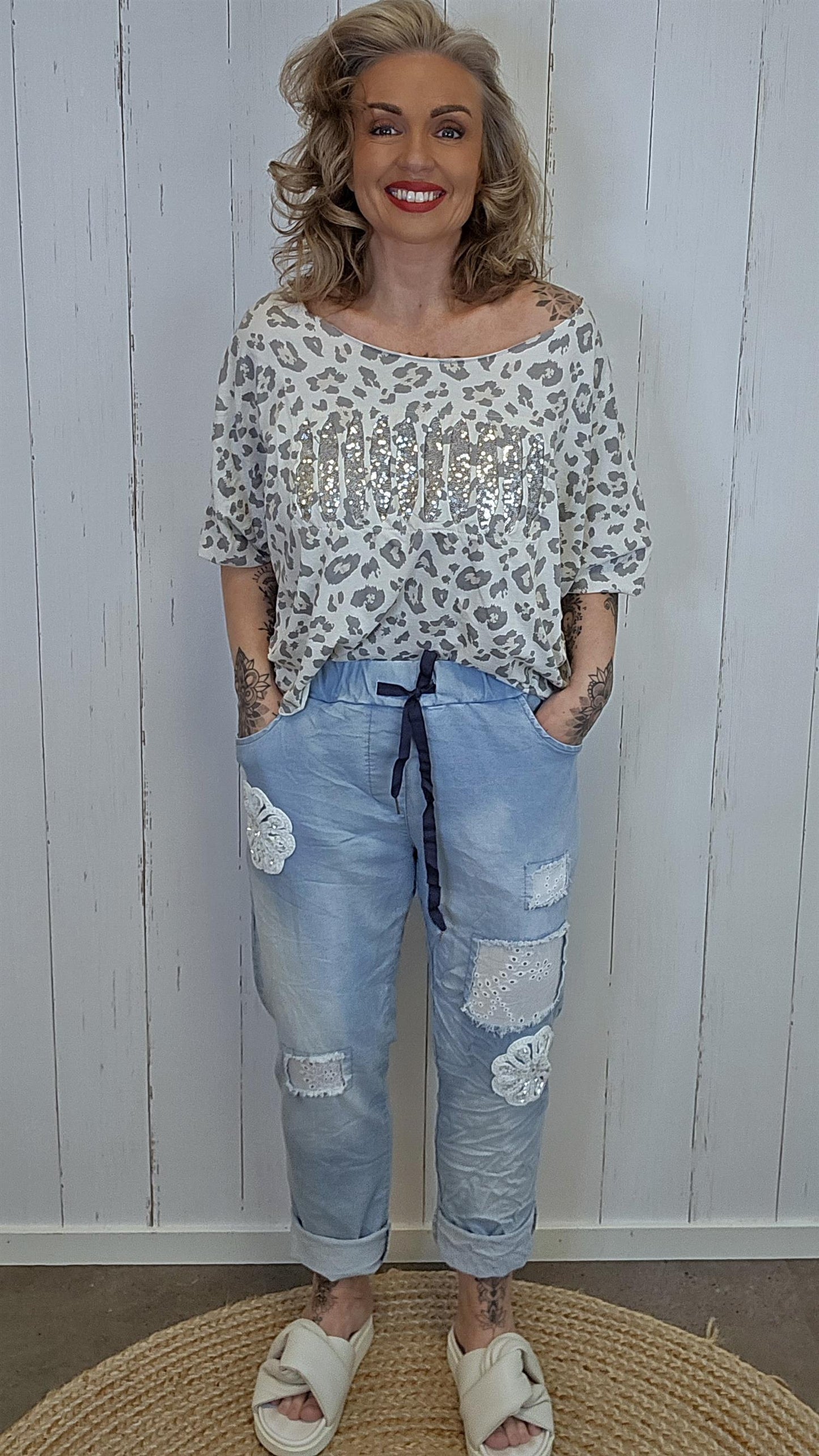 Vilde jeans med detaljer Lys blå
