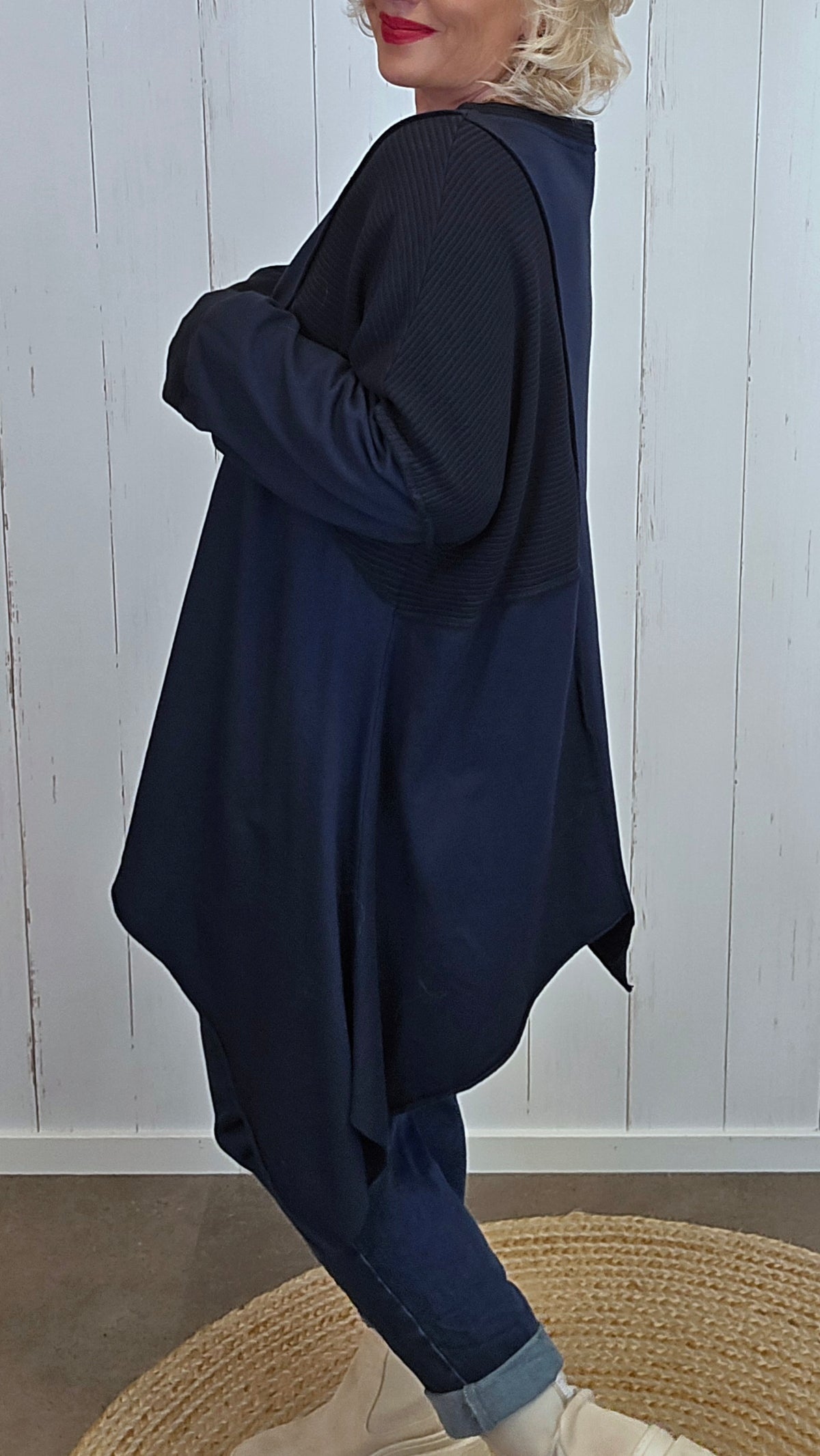 Amy asymmetrisk genser navy