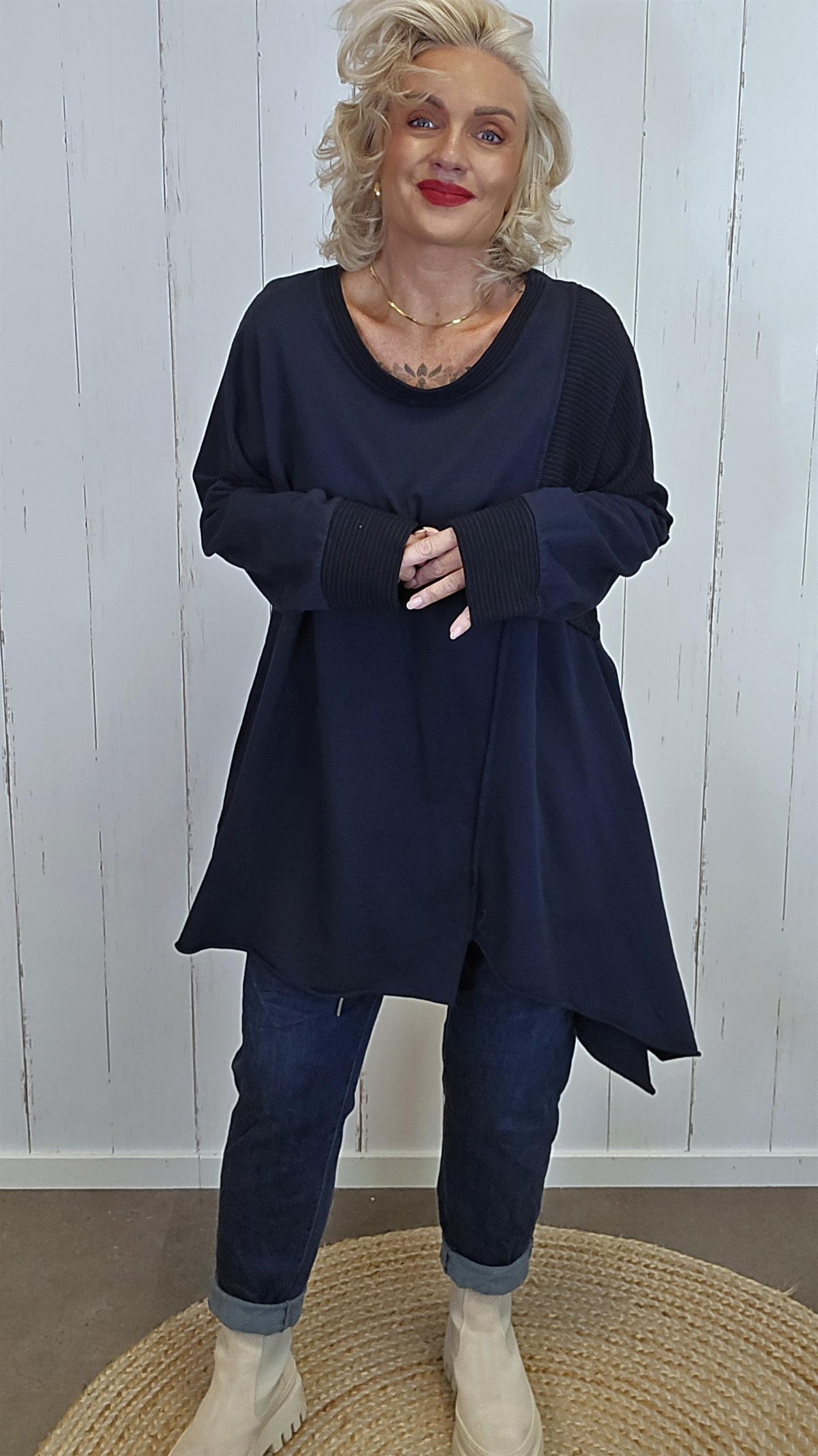 Amy asymmetrisk genser navy