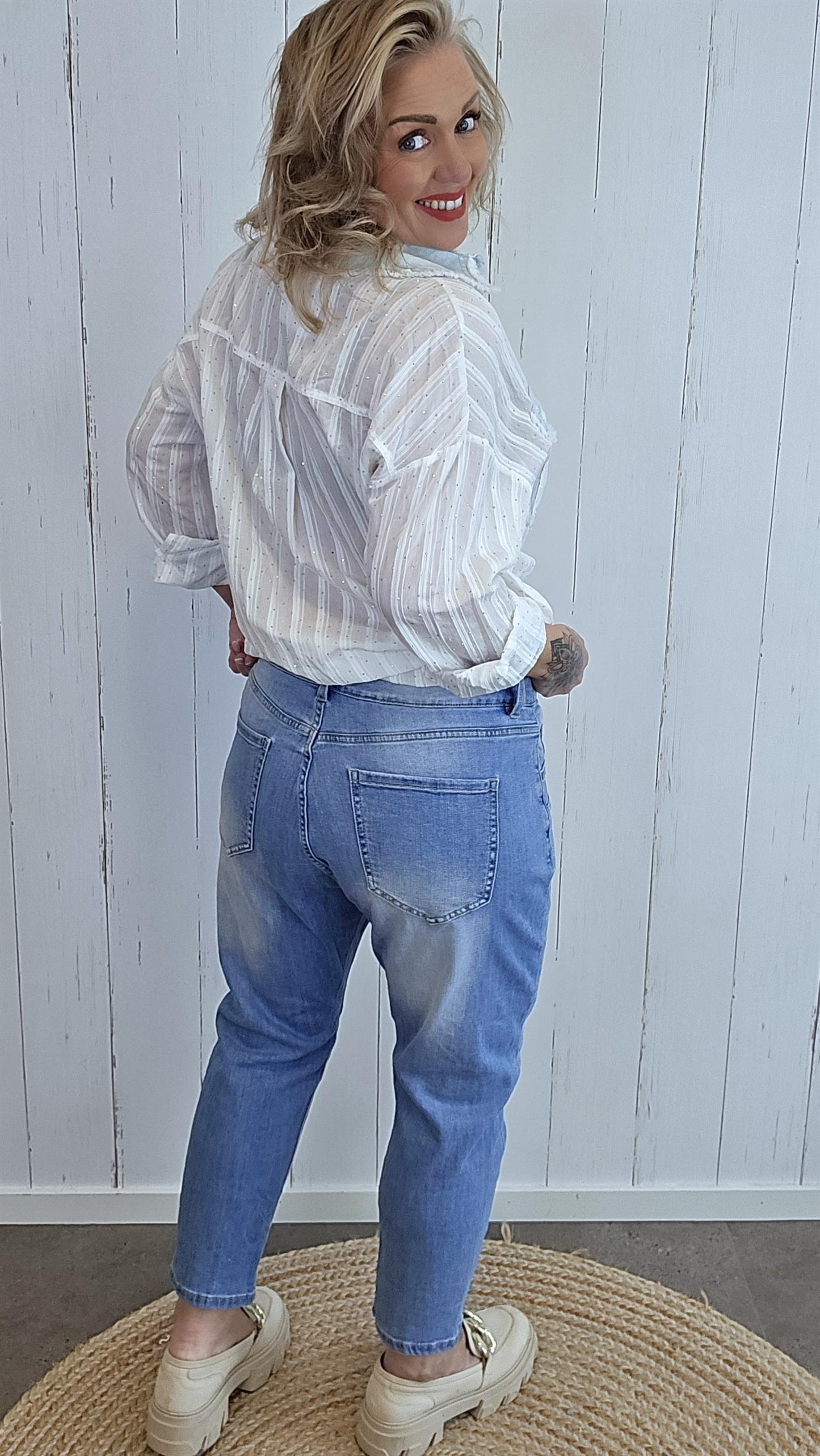 Daisy denim bukse med slitasjedetaljer