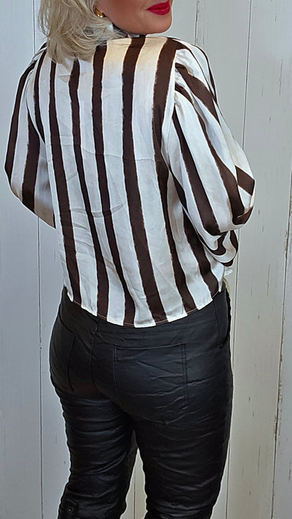 Stripete skjorte i brun og creme