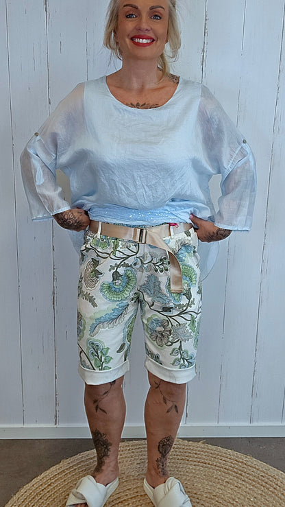 Mønstret shorts med belte beige