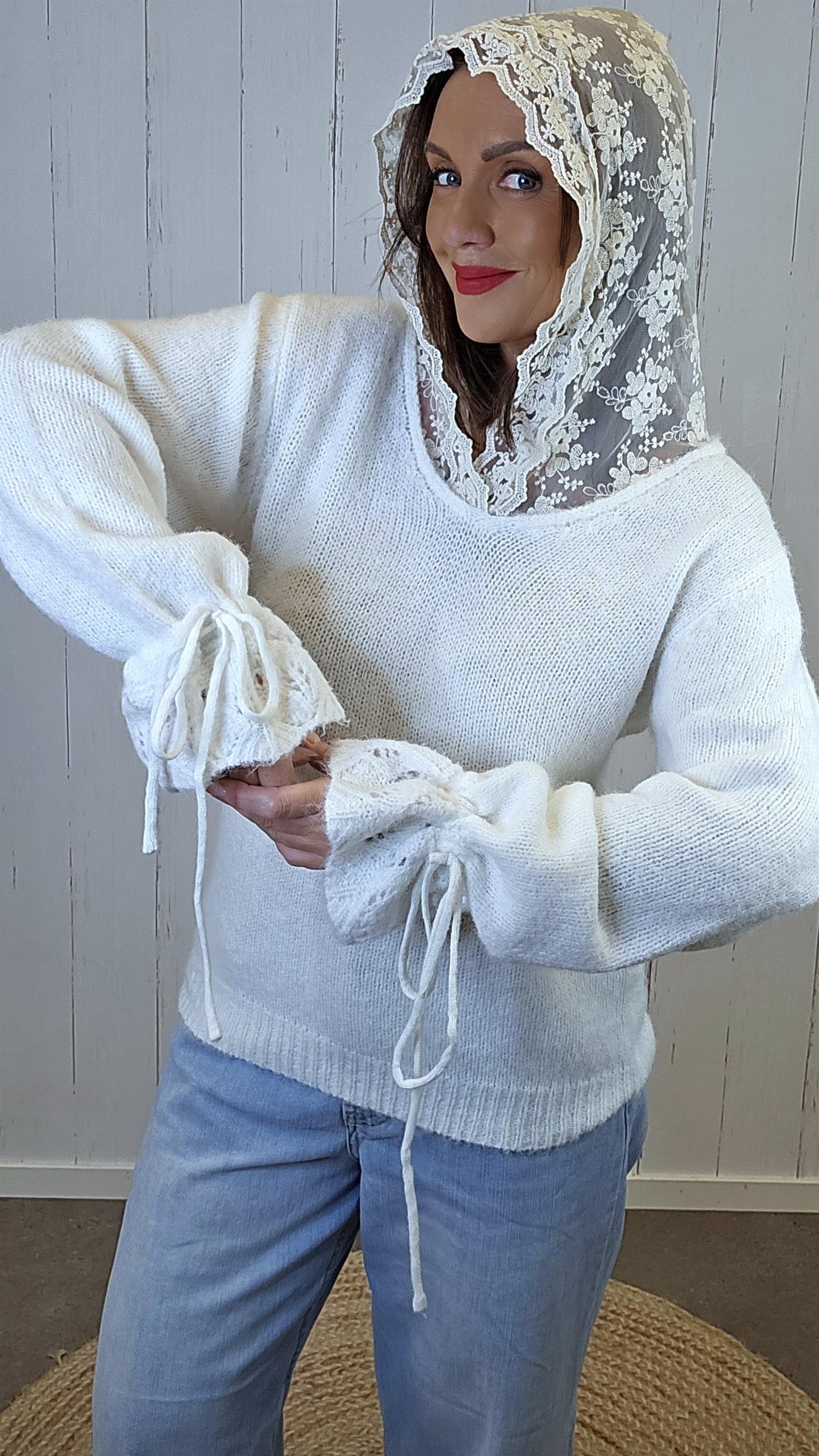 Rachel hette genser med blonder