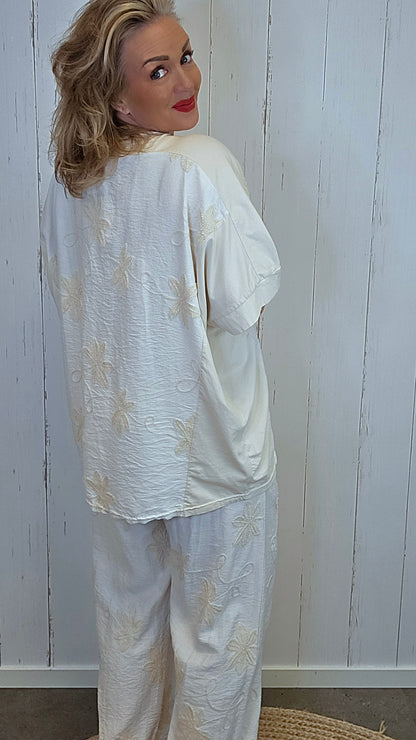 Marian topp med broderte detaljer