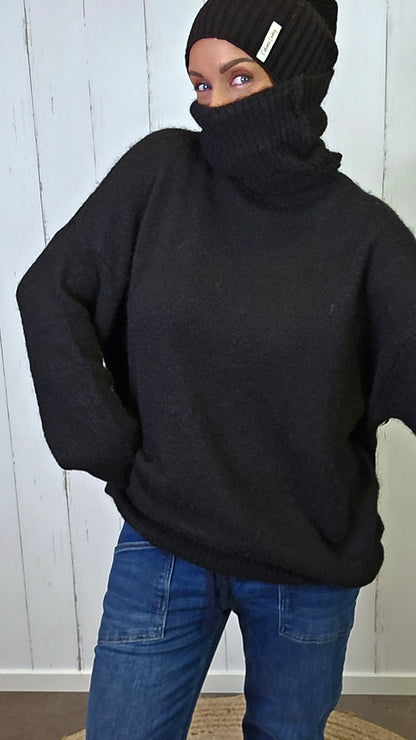 Nora svart høyhalset genser