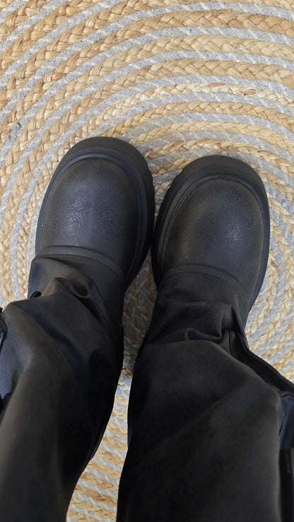 Vera Cargo Boots Black