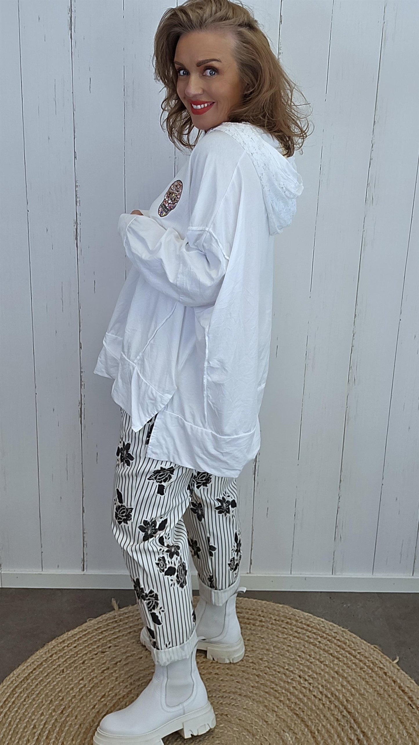 Nora skull hettegenser hvit
