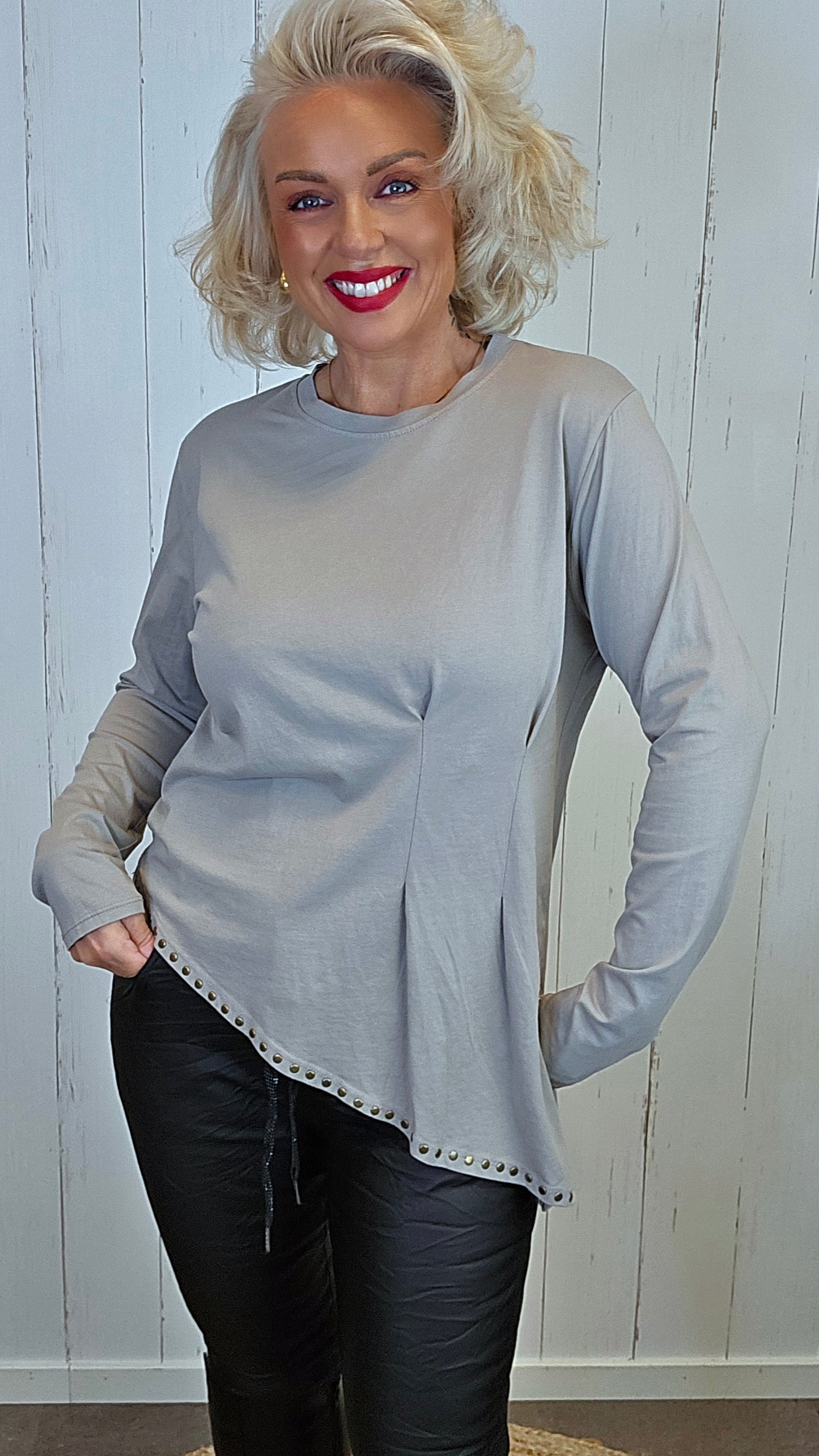 Tina topp med nagler Taupe