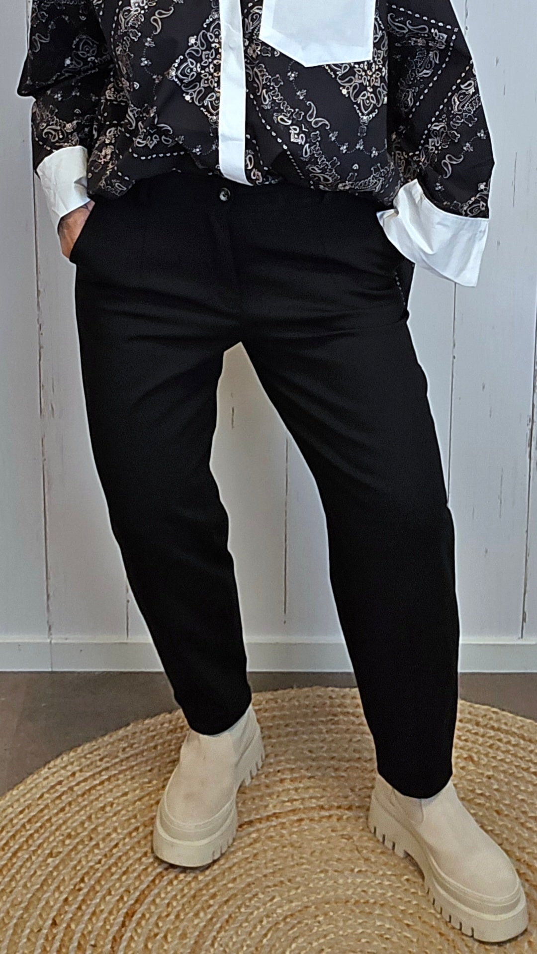 Ada penbukse barrel-modell svart