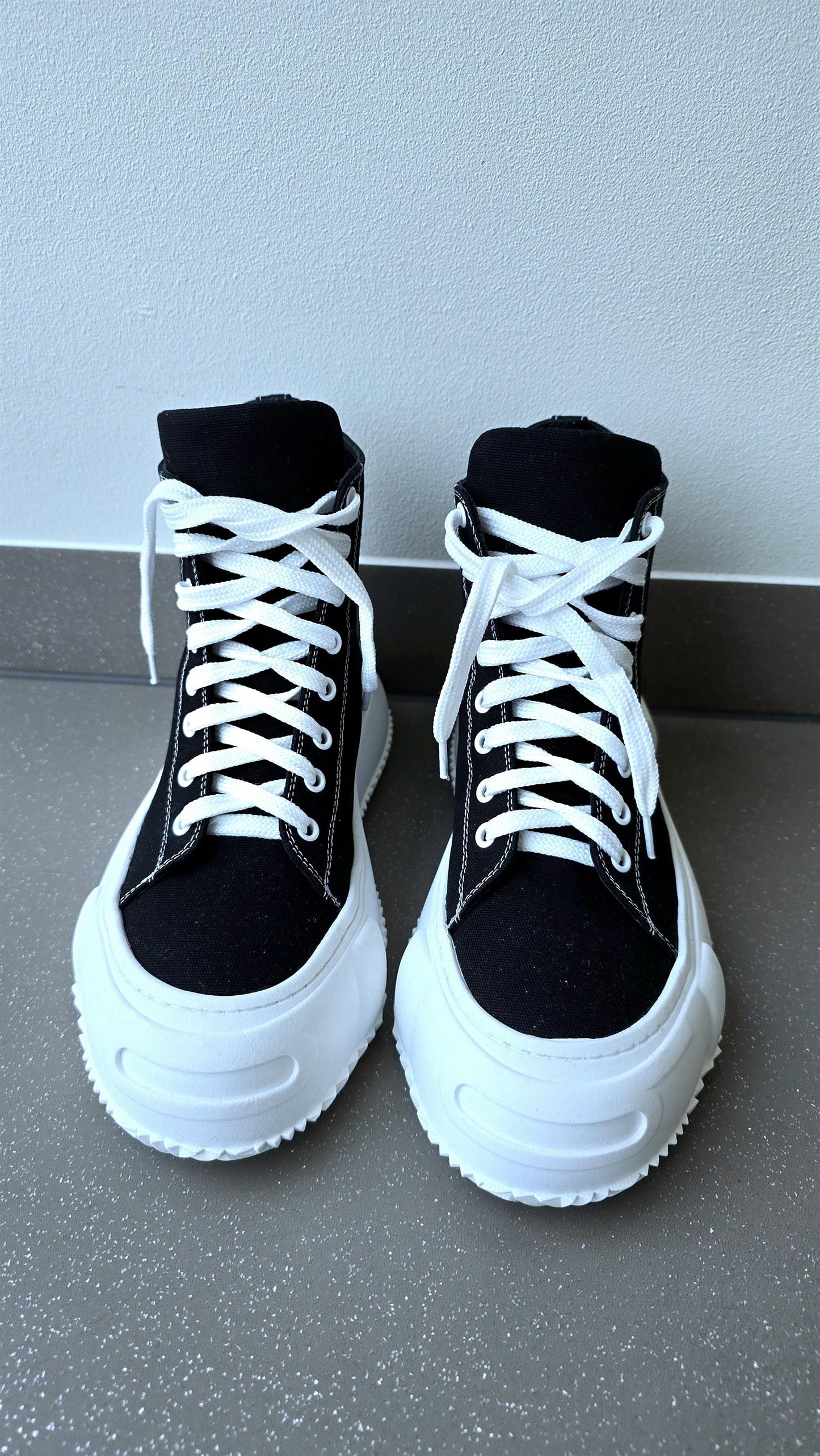 Plü sneakers canvas svart