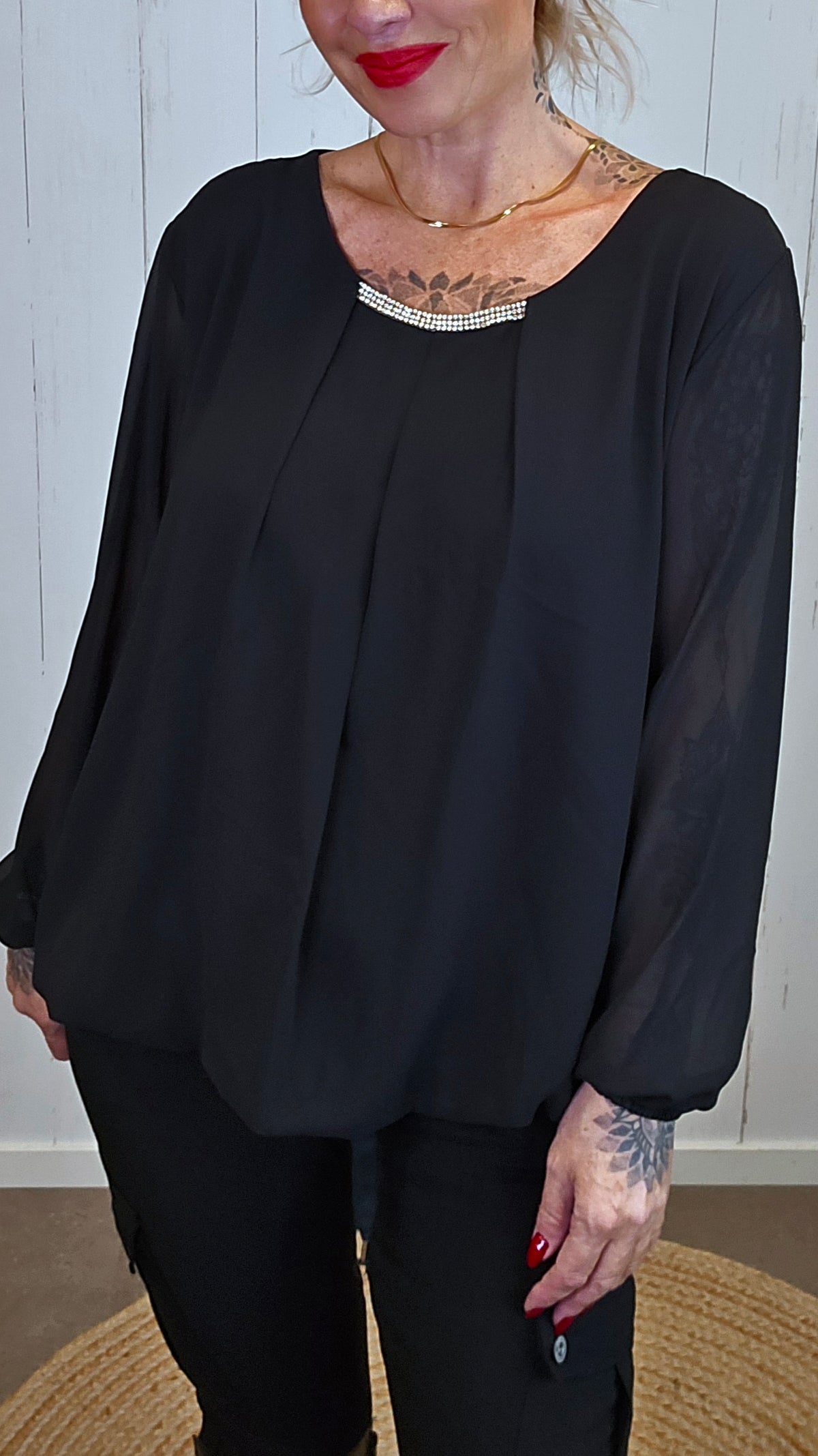 Quinn bluse med blingdetalj svart