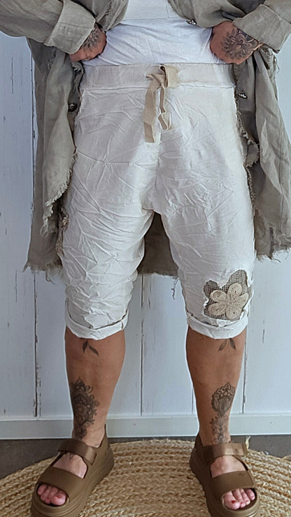Elsa shorts i viskoseblanding beige