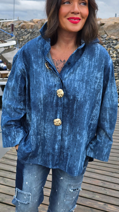 Heidi denim skjorte med broscher
