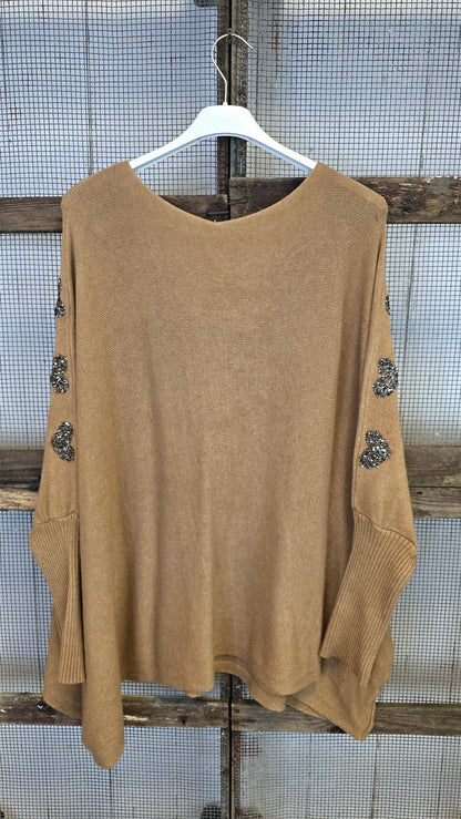 Strikket Ponchogenser med Hjerte camel