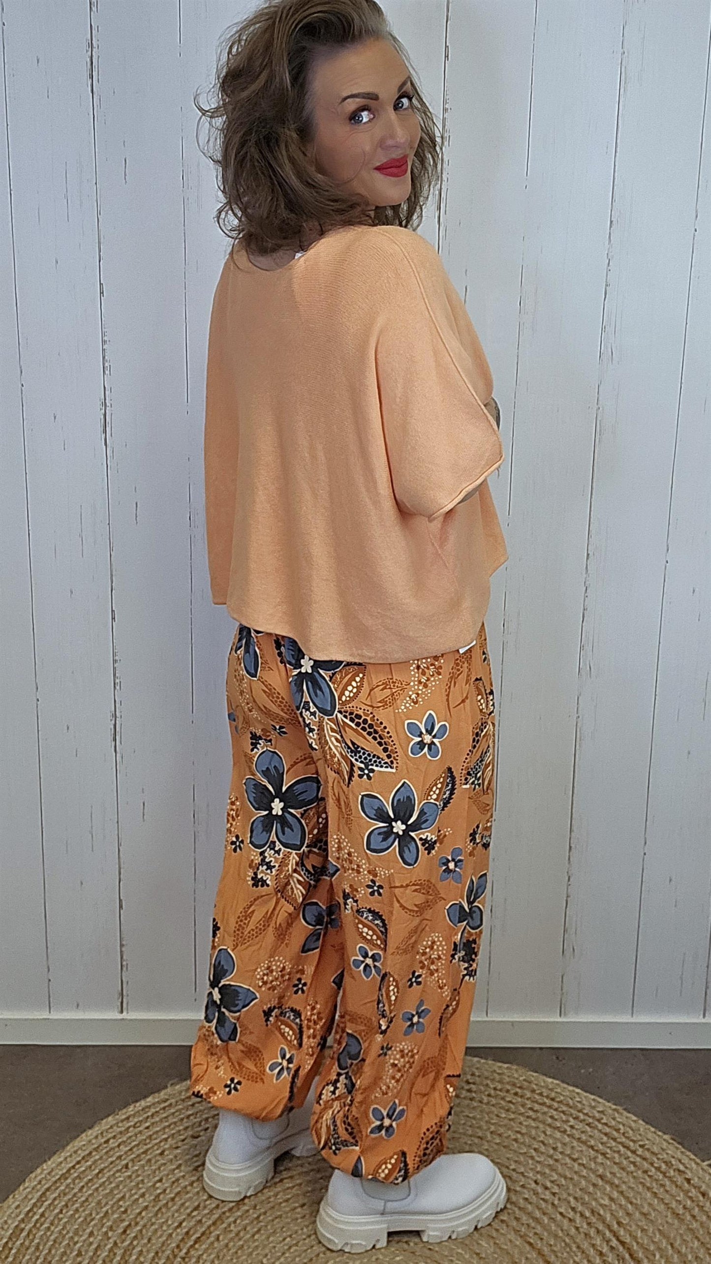 Henriette bukse med print orange