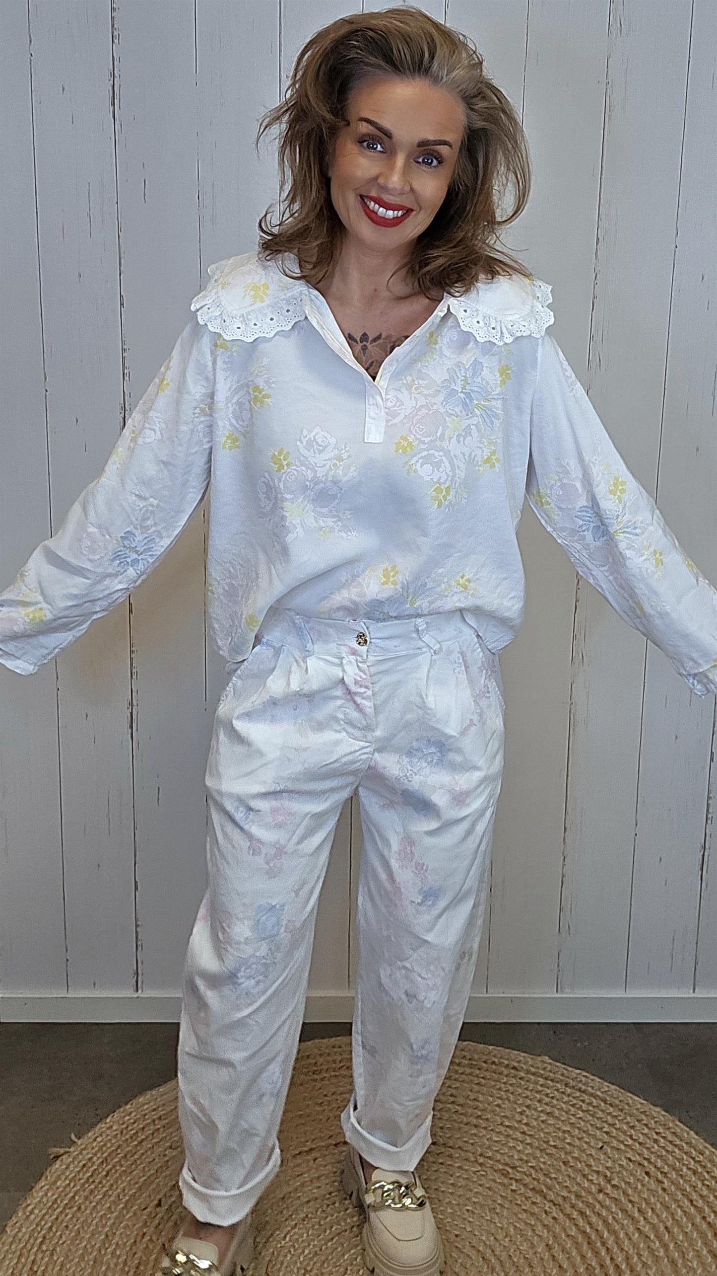 Elise blomsterbluse offwhite