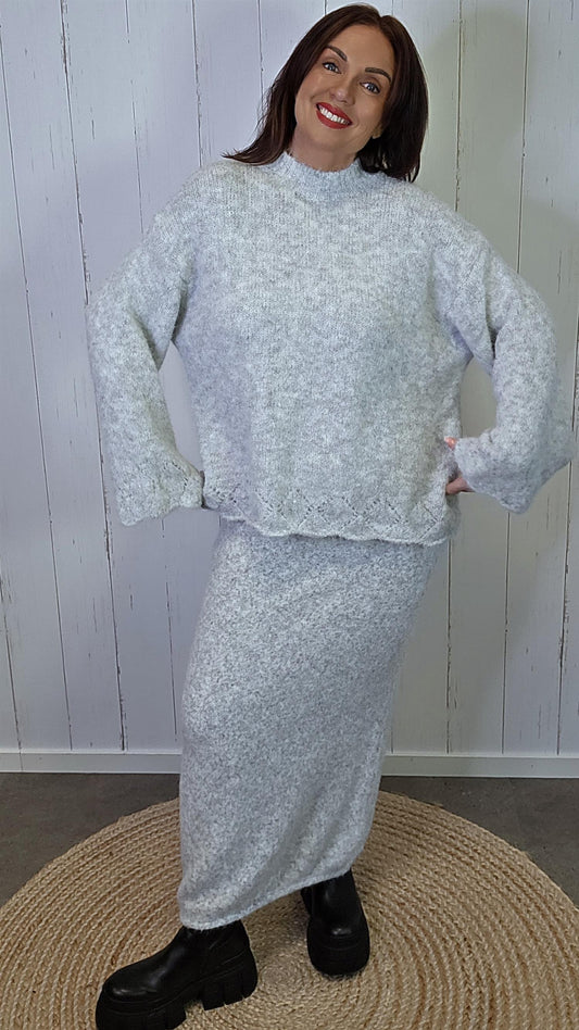 Mila grå fluffy genser