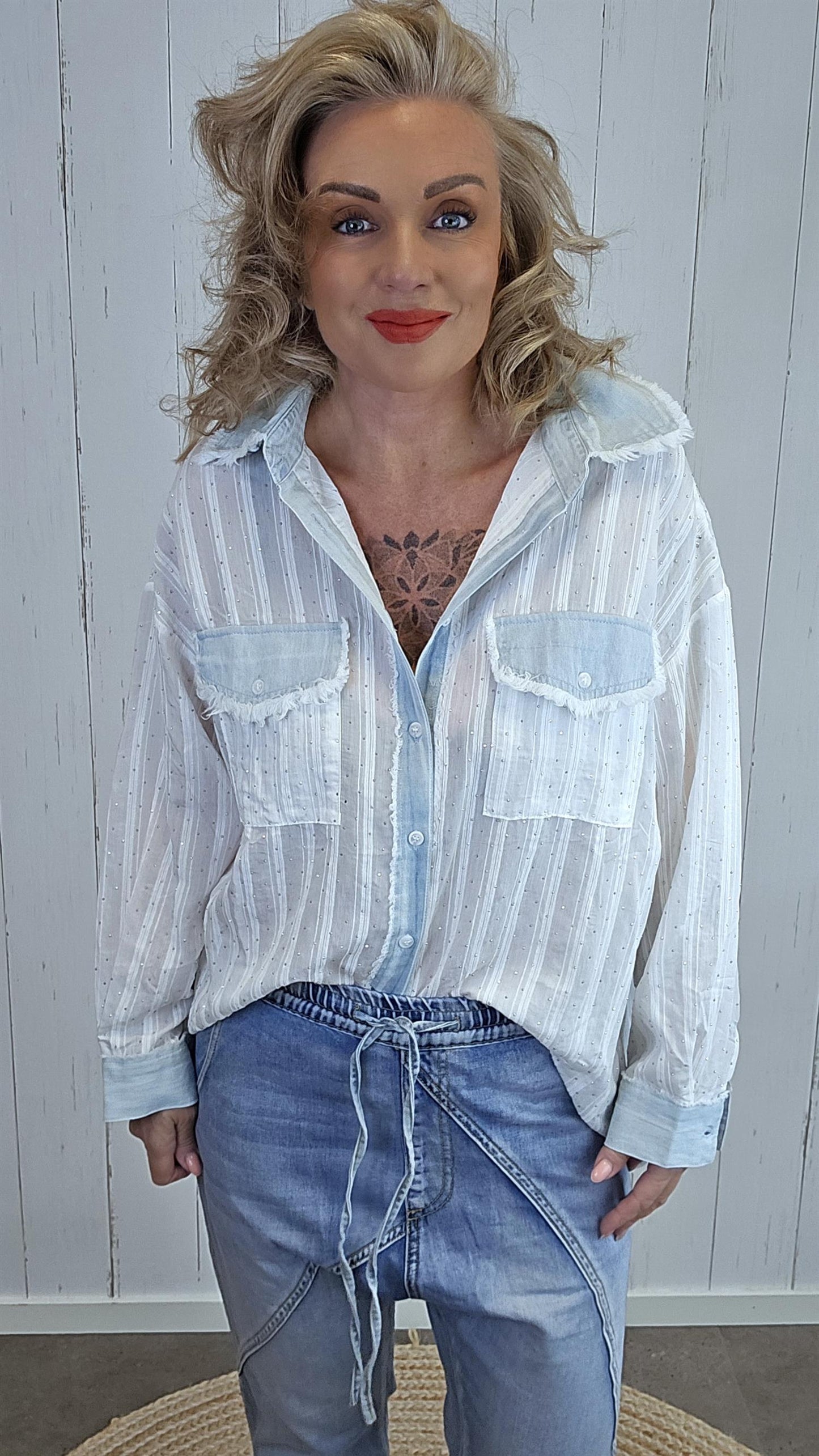Stine skjorte med denimdetaljer