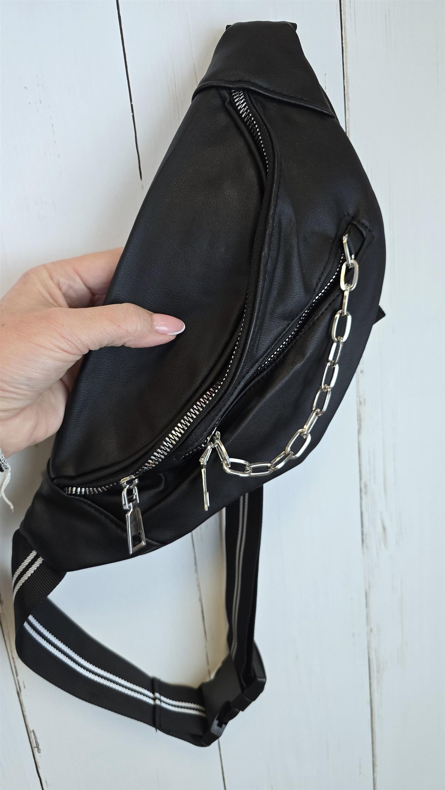 Julia belte veske svart