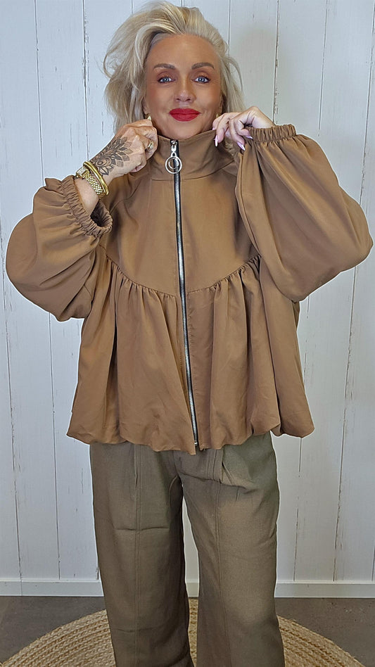 Fia jakke camel