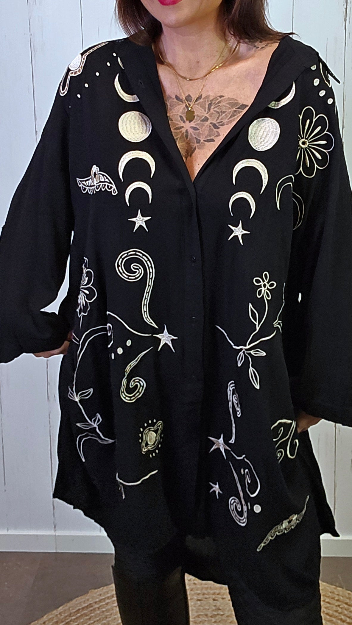 Sofia brodert skjorte sort