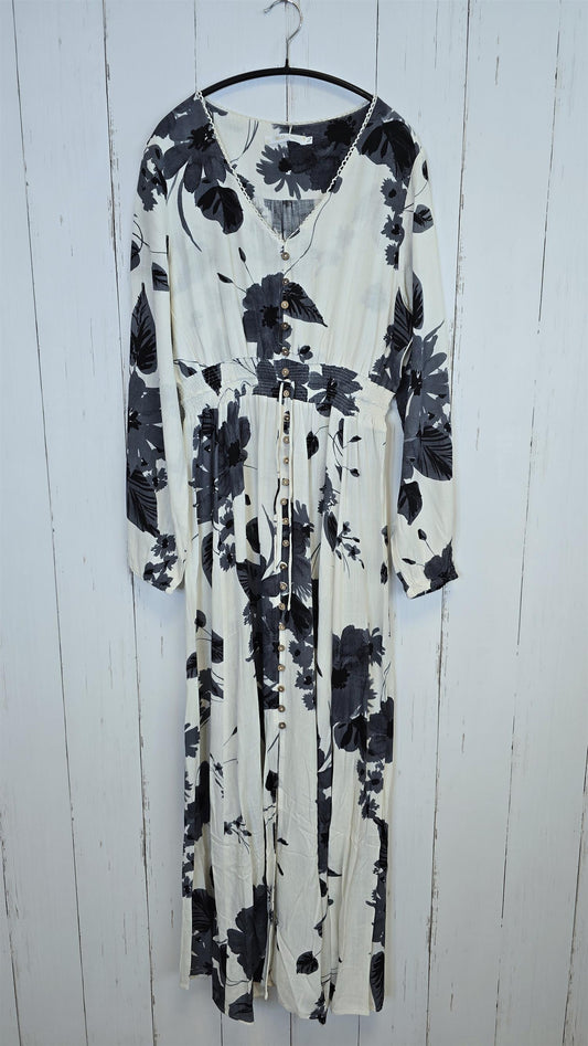 Amira kjole hvit med blomster