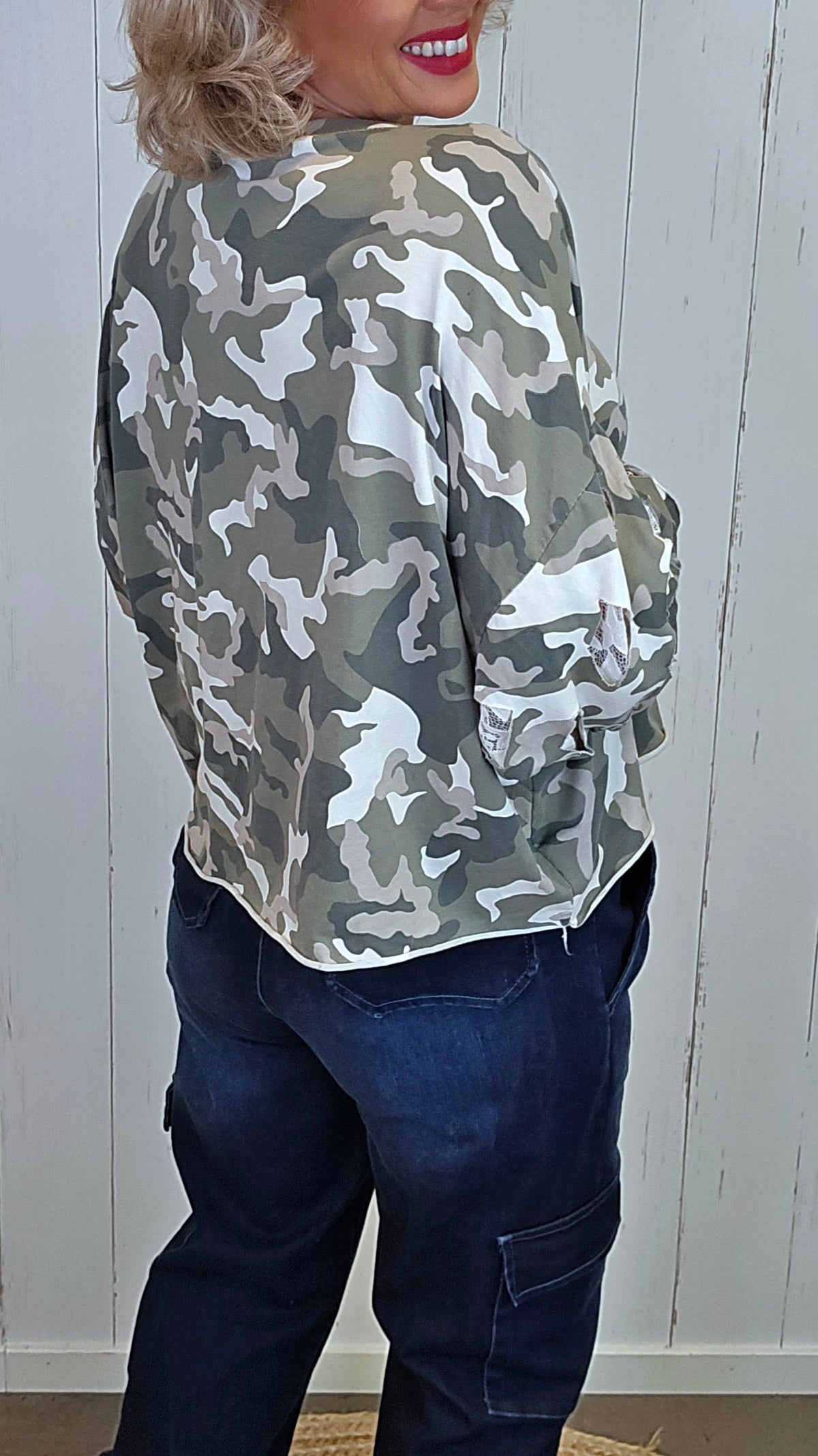 Tanja camotopp med blondedetaljer