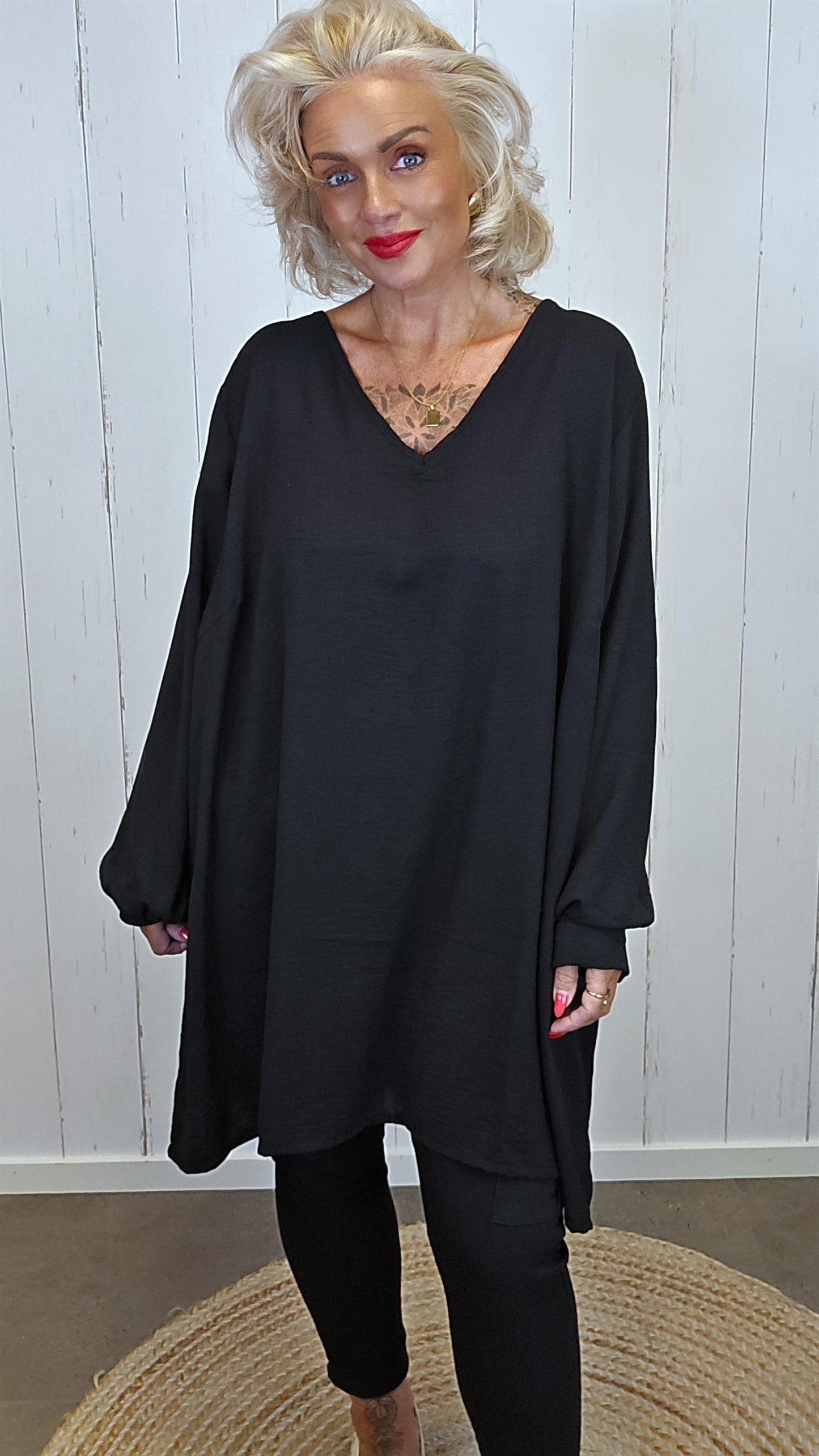 Klara lang bluse svart