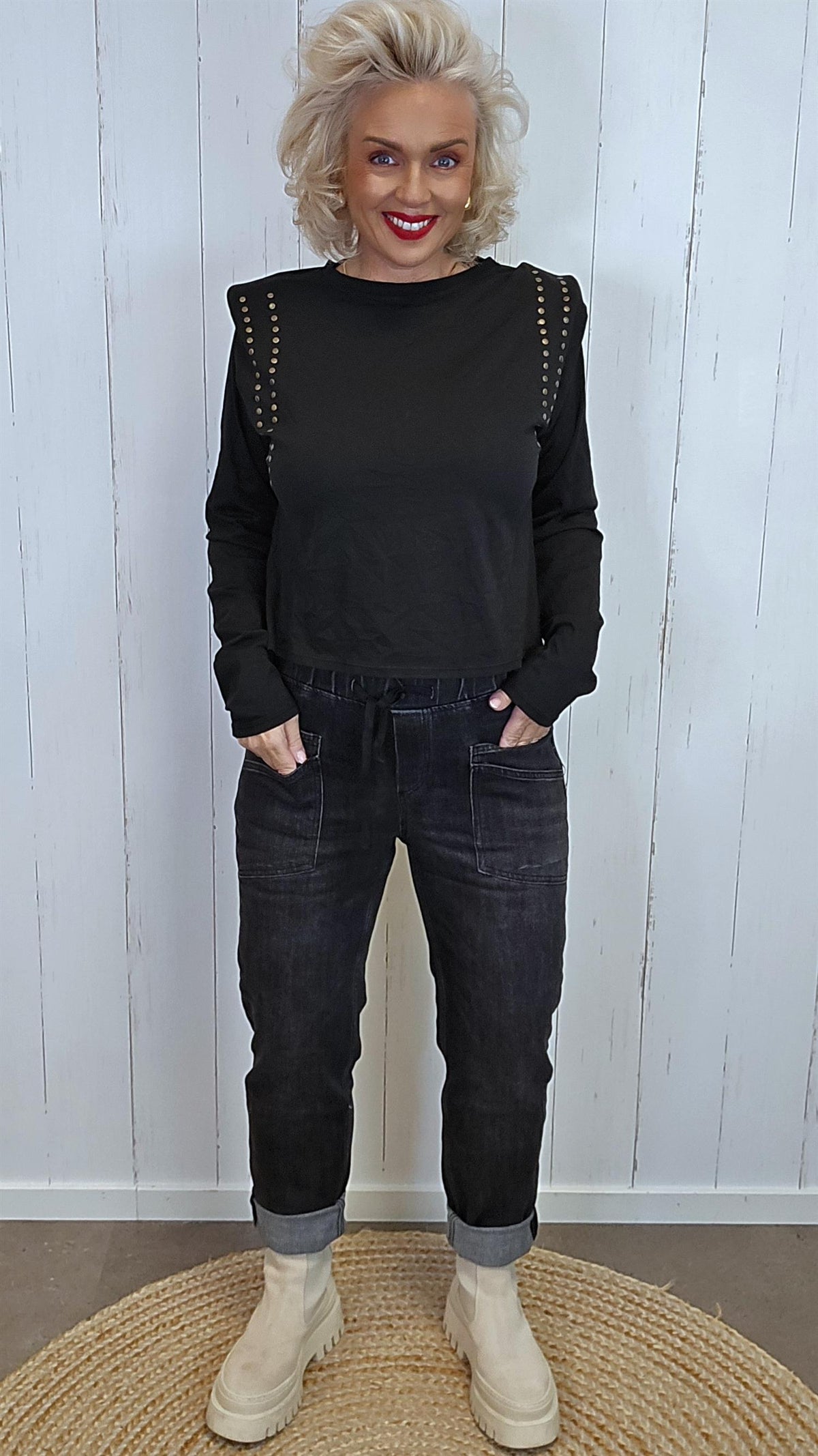 Vega jeans med doble skrålommer svart