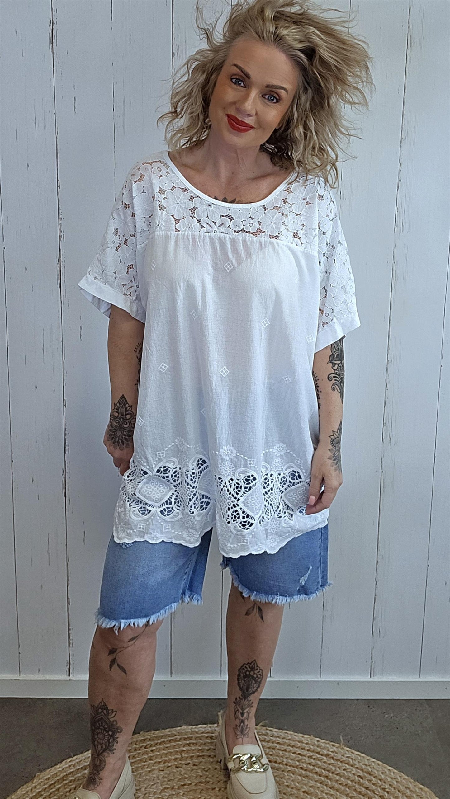 Jemma Topp med blonde detaljer