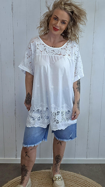 Jemma Topp med blonde detaljer